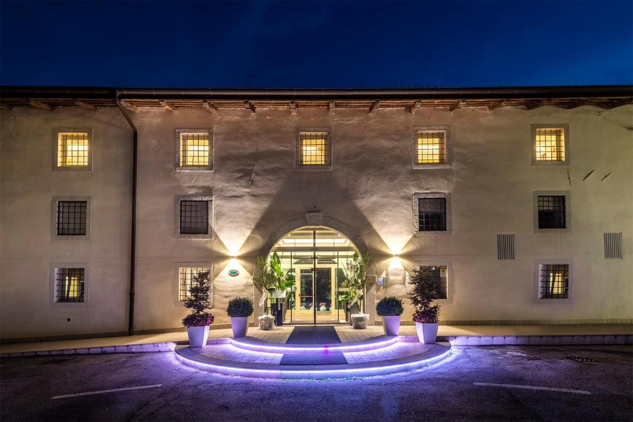 Hotel Villa I Pini Malo  Eksteriør bilde
