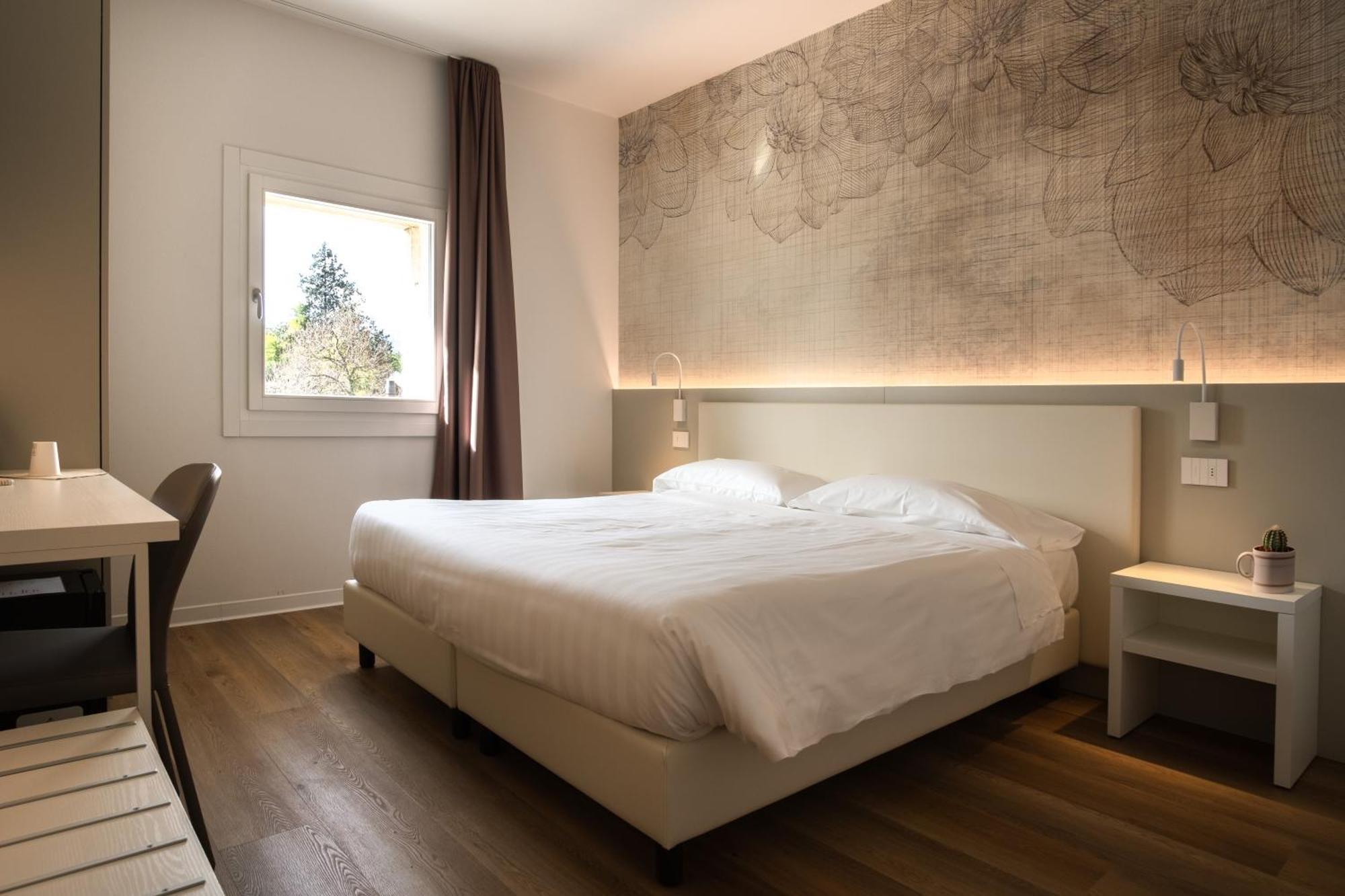 Hotel Villa I Pini Malo  Eksteriør bilde